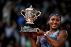 英雄联盟总决赛门票-法国选手表现出色登上领奖台