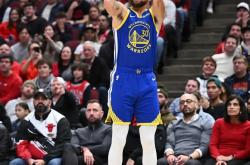 英雄联盟总决赛时间-老鹰后卫新季表现抢眼赢得掌声