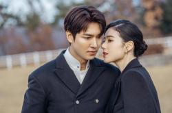 LOL赛事-午夜哨响时，他用双脚定义压制级—奥运周期关键战之夜