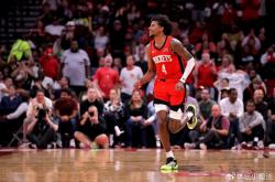 英雄联盟总决赛-凯尔特人失利，火箭德隆-约翰逊再下关键球的简单介绍