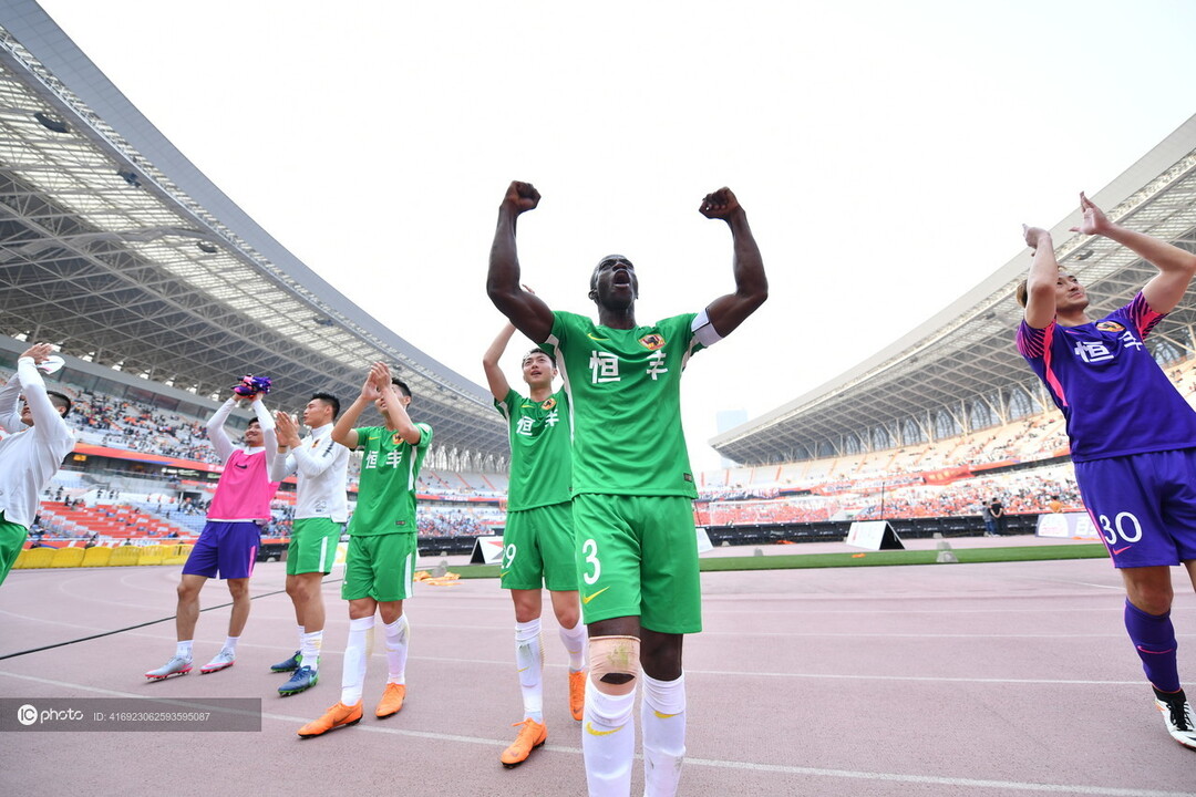 关于贵州恒丰主场战平山东泰山，努力争取保级机会的信息