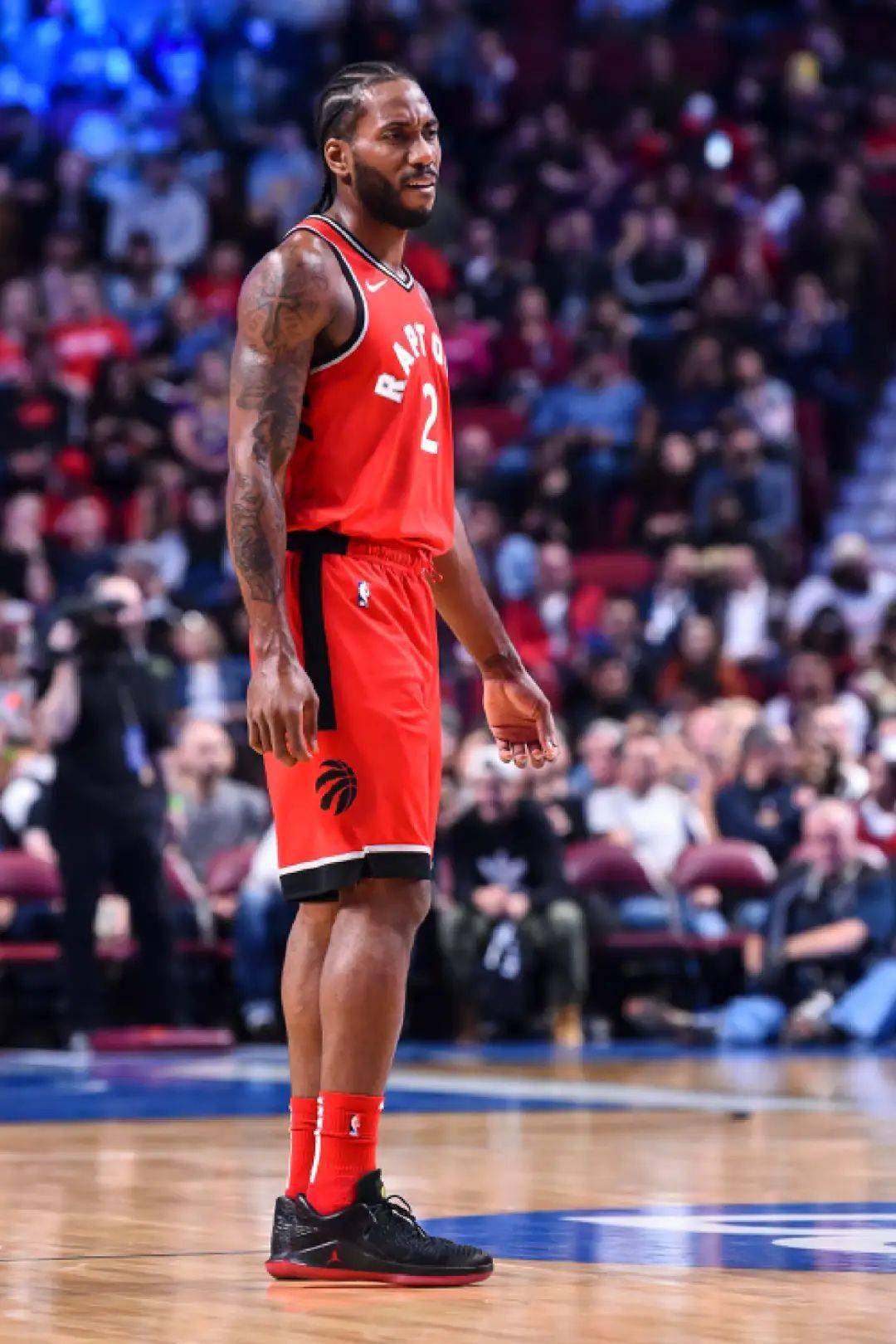 包含猛龙遭遇连败，伦纳德状态低迷的词条