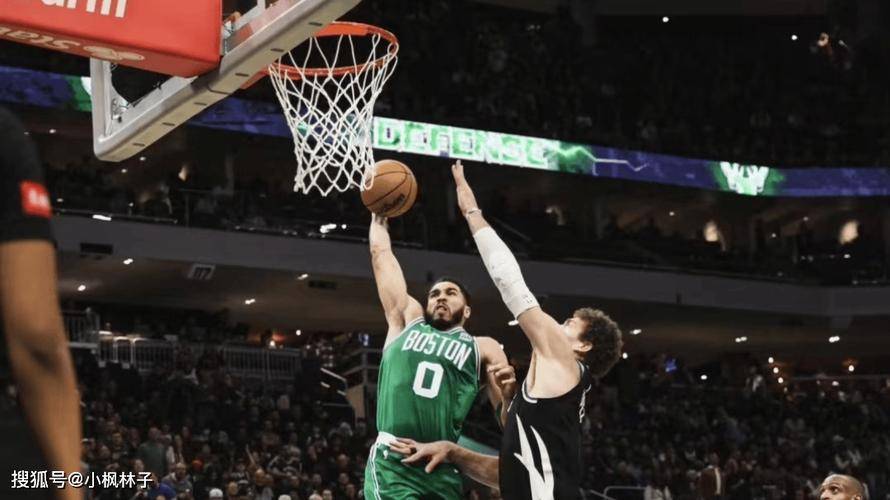 詹皇领军大胜凯尔特人，强势占据东部榜首