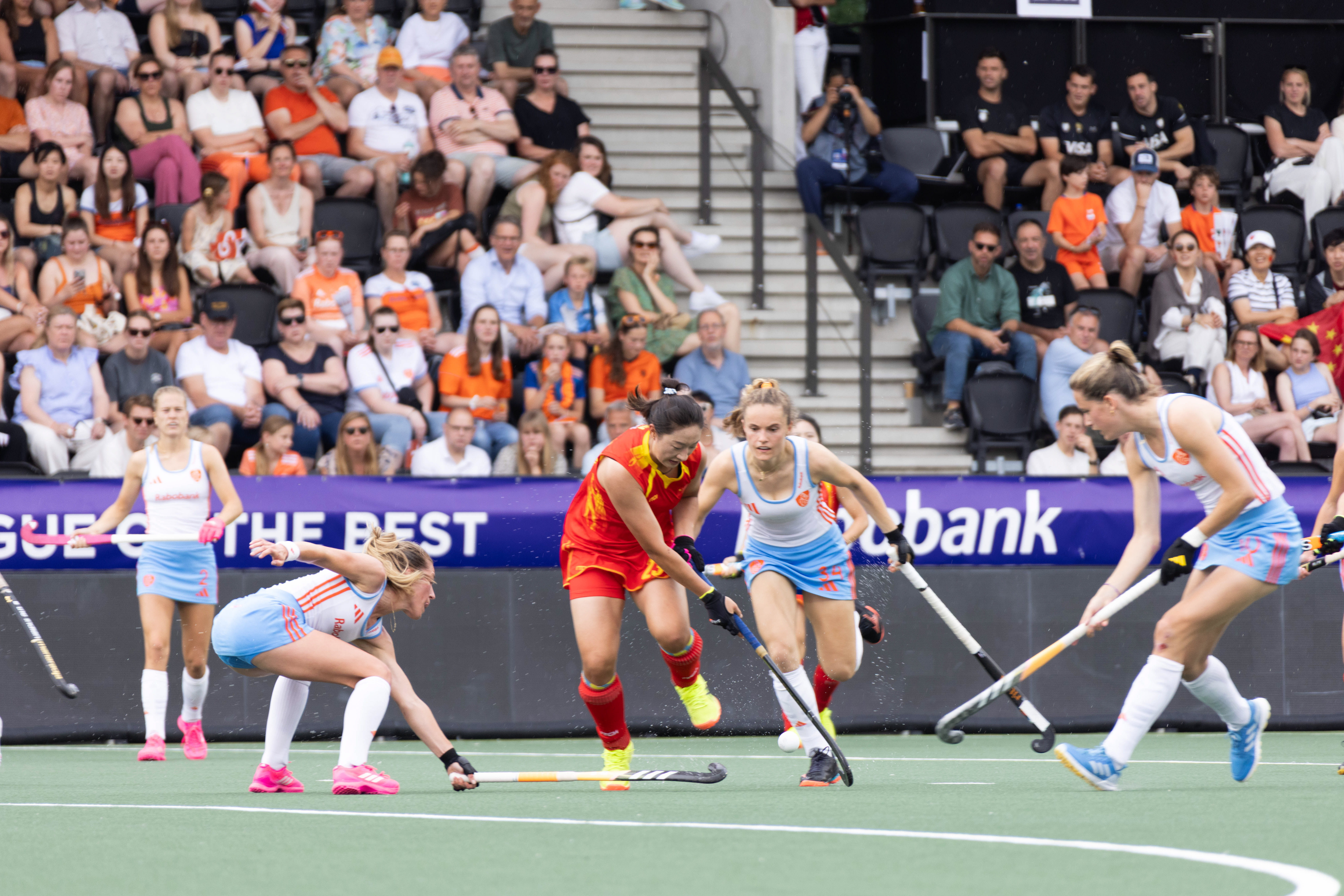 瑞士女子曲棍球队晋级半决赛