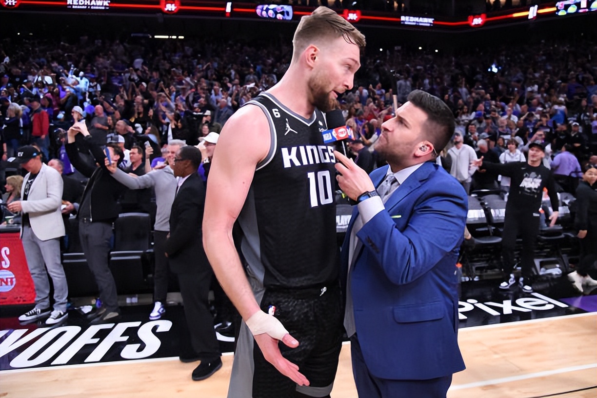 中锋对决:内线力量激烈碰撞述说对话的简单介绍 中锋对决:内线力量激烈碰撞述说对话的简单介绍