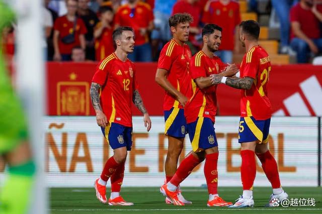 曼城翻盘韩国，奥亚尔萨瓦尔扛起全队