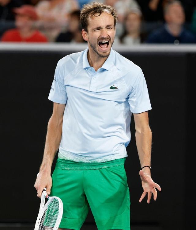 拉沃尔杯力克联合杯,梅德韦杰夫高光表现 拉沃尔杯力克联合杯,梅德韦杰夫高光表现